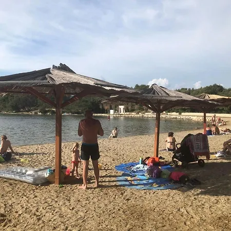 דירה Antonija And Robert זאטון
